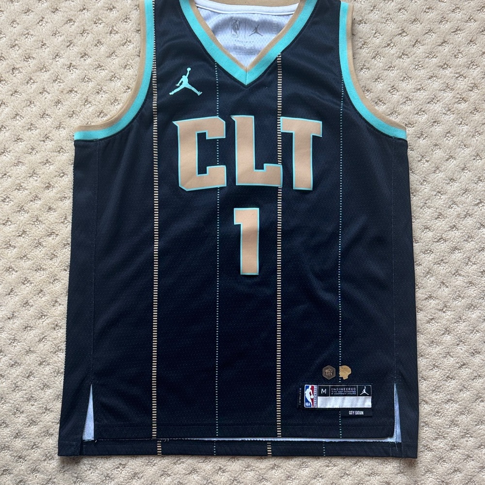 Youth LaMelo Ball Charlotte Hornets 2022/23 City Edition Swingman Jersey